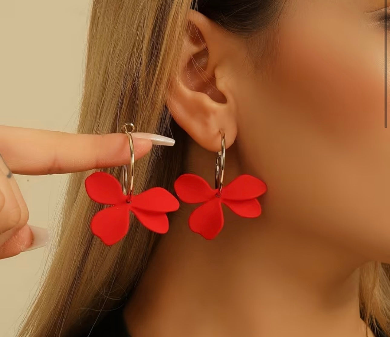 Petal Muse Hoops