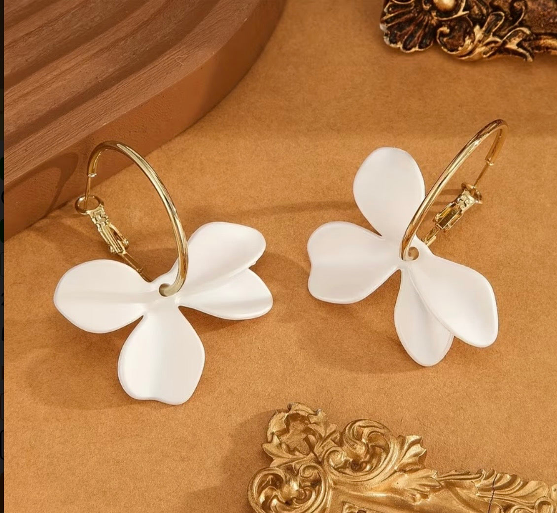 Petal Muse Hoops