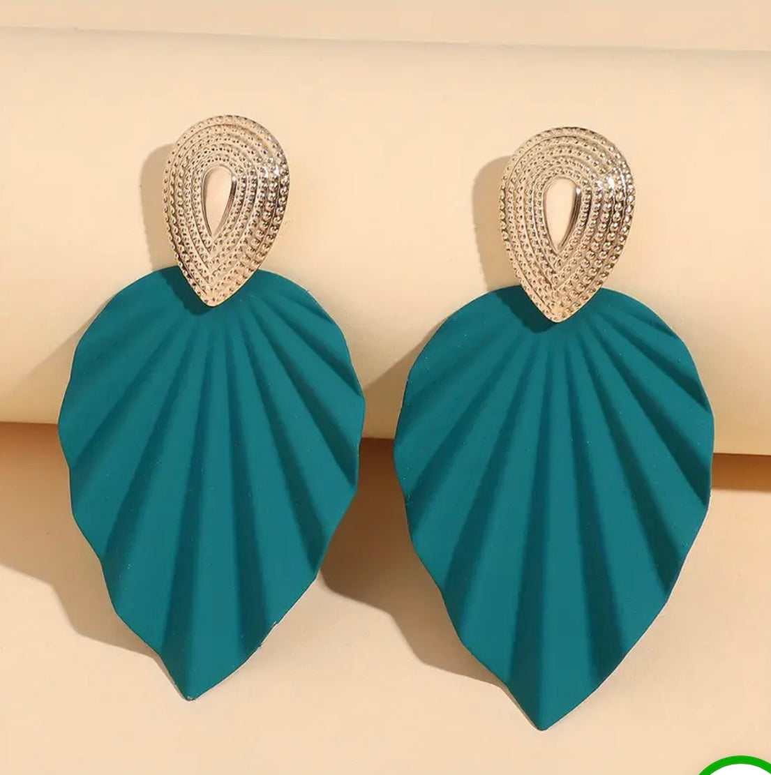 Leaf earrings