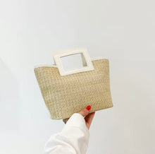 Load image into Gallery viewer, Straw Woven Tote
